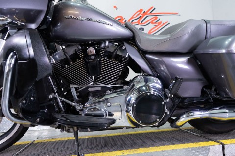 2016 Harley-Davidson Road Glide® in Sacramento, California - Photo 13