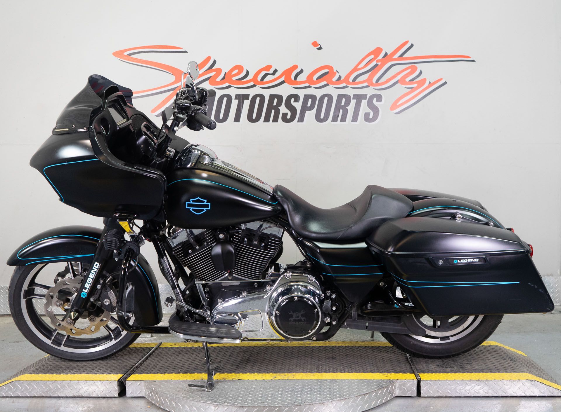 2015 Harley-Davidson Road Glide® Special in Sacramento, California - Photo 4