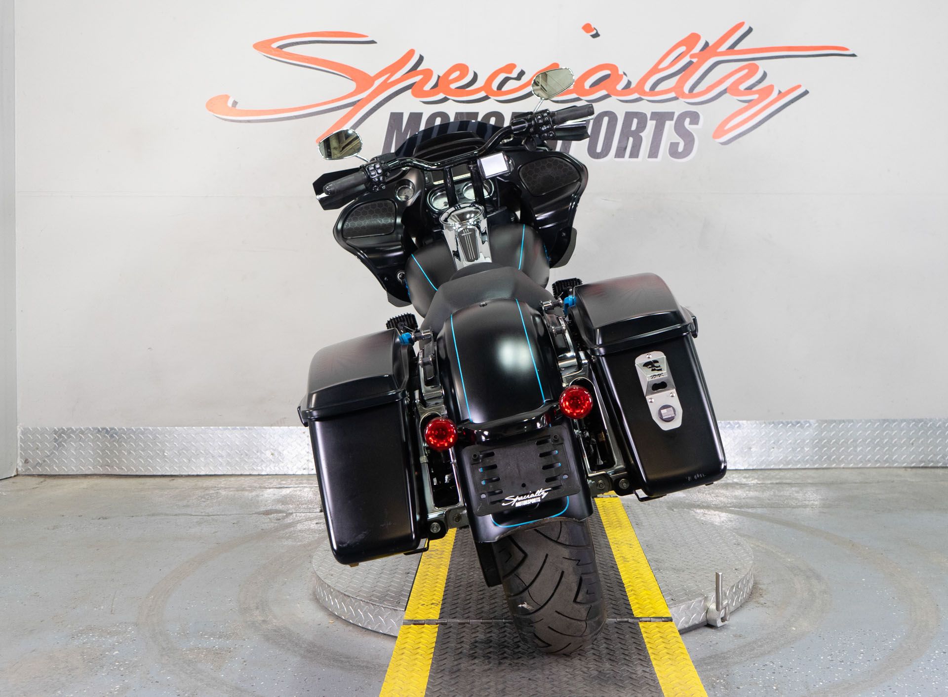 2015 Harley-Davidson Road Glide® Special in Sacramento, California - Photo 6