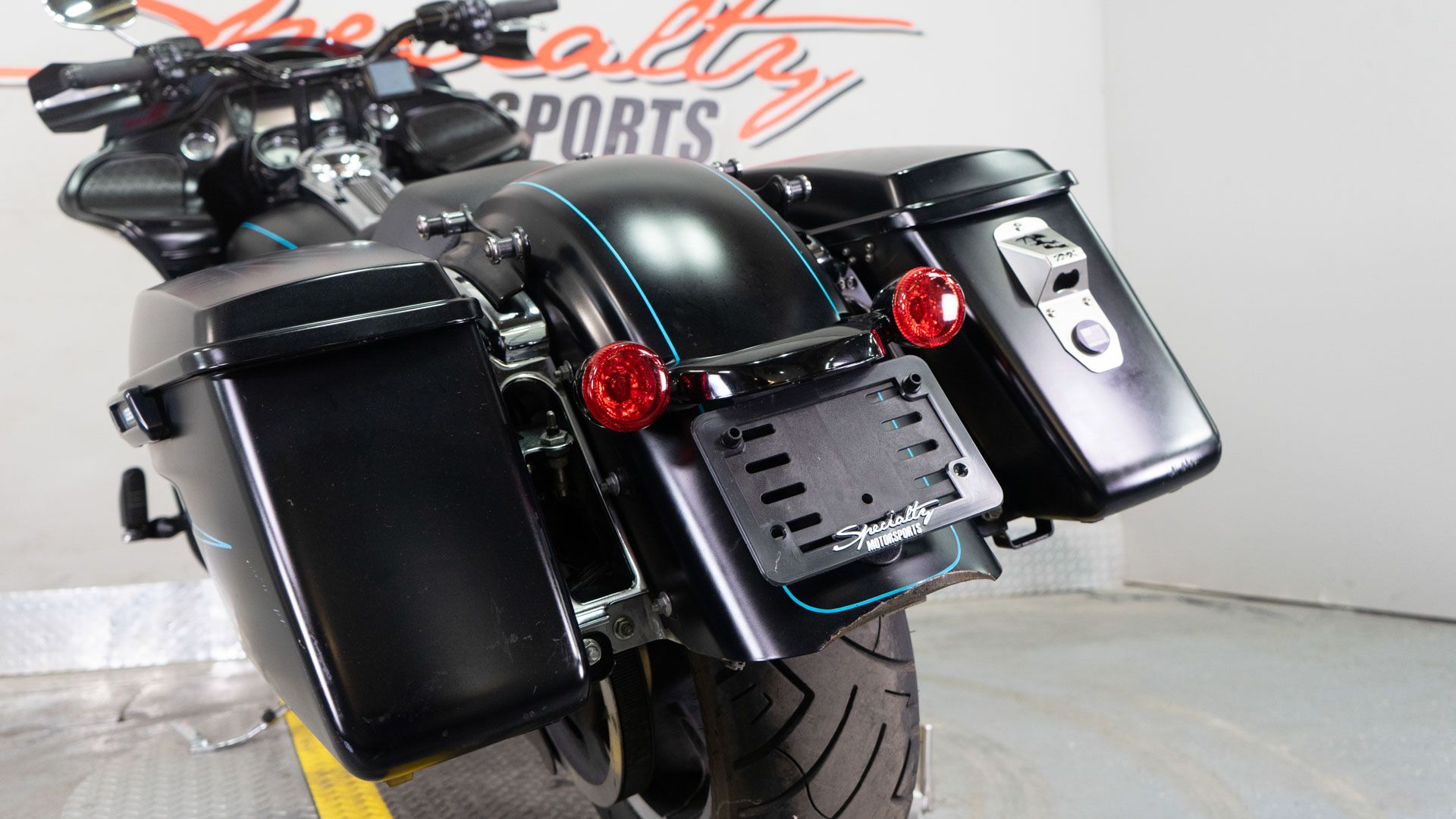 2015 Harley-Davidson Road Glide® Special in Sacramento, California - Photo 23