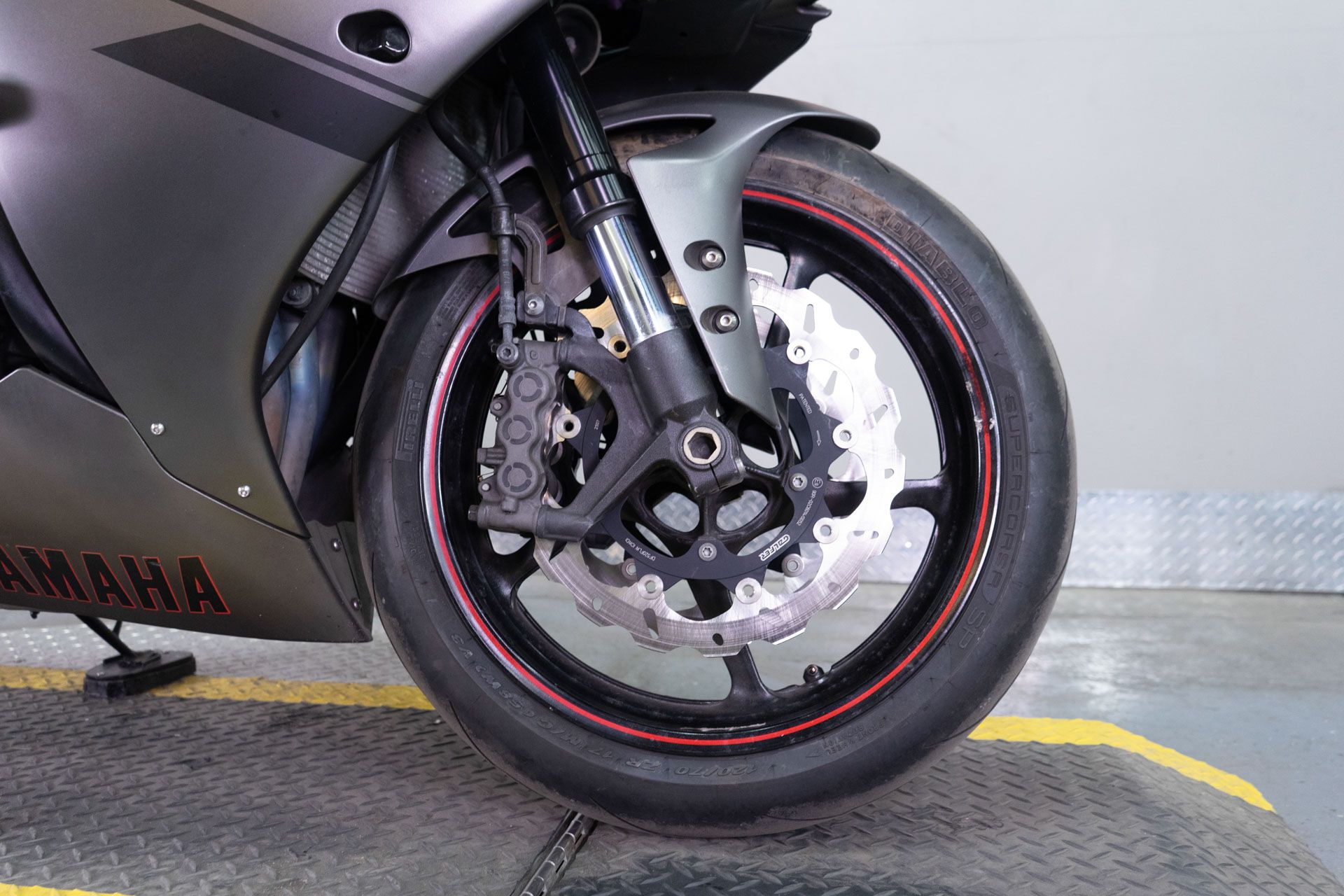 2013 Yamaha YZF-R1 in Sacramento, California - Photo 7