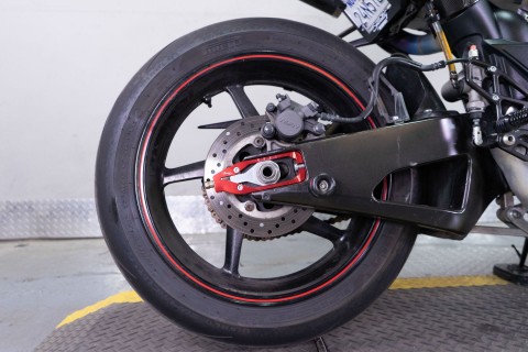 2013 Yamaha YZF-R1 in Sacramento, California - Photo 8