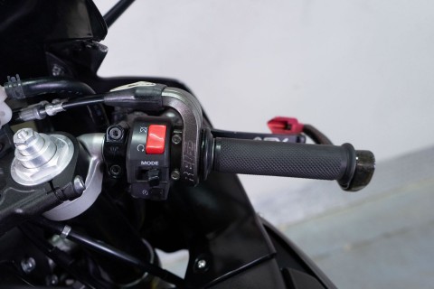 2013 Yamaha YZF-R1 in Sacramento, California - Photo 17