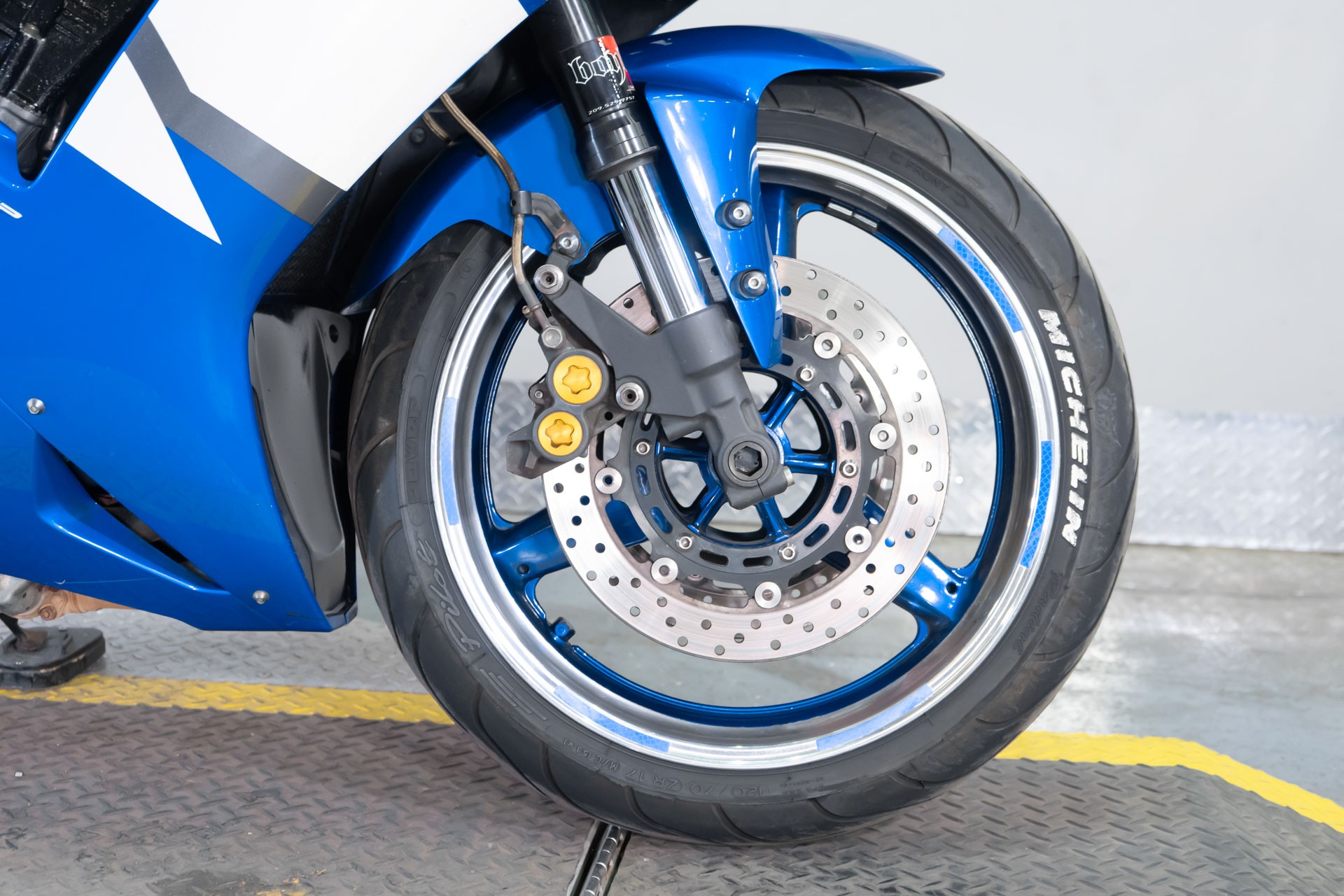 2002 Yamaha YZF-R1 9