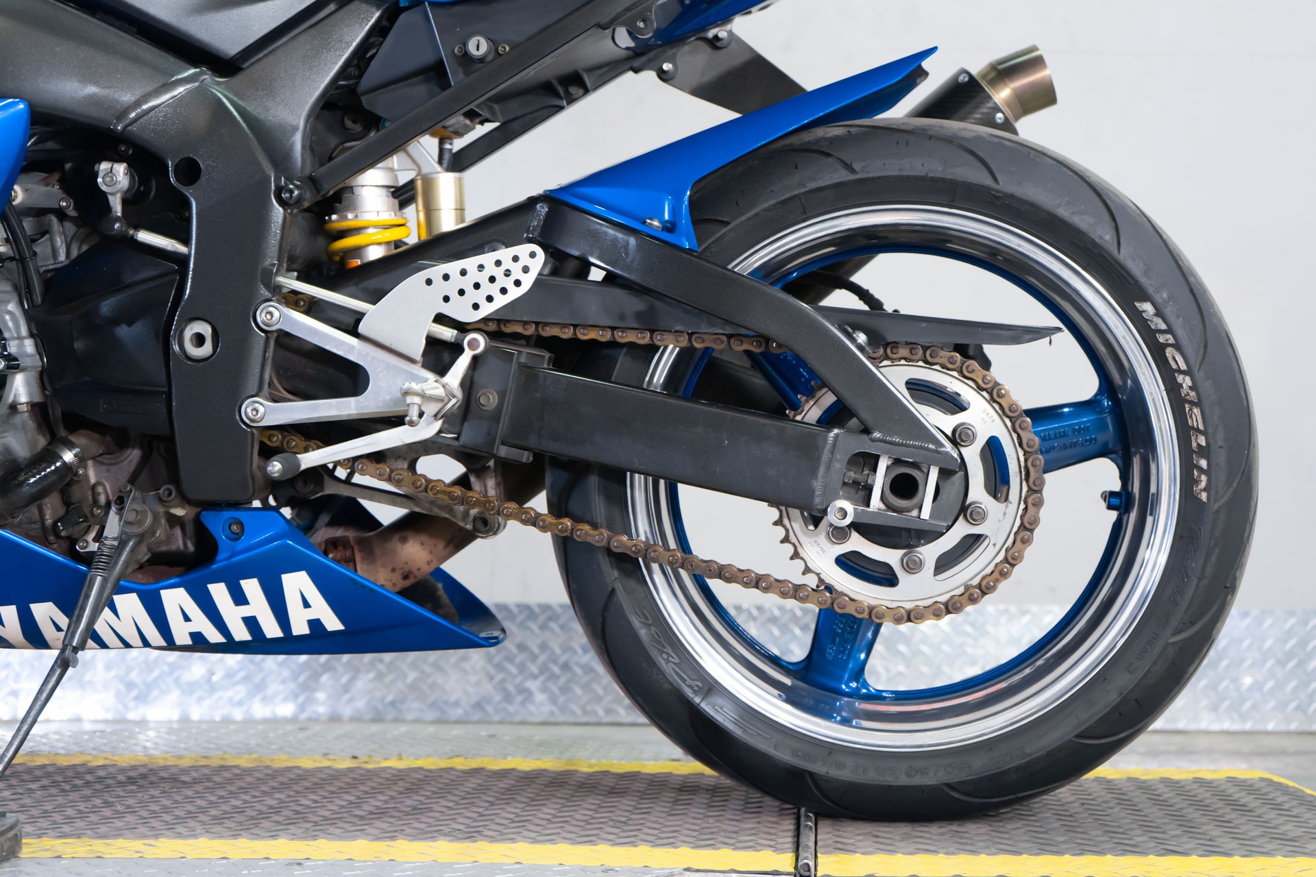 2002 Yamaha YZF-R1 12