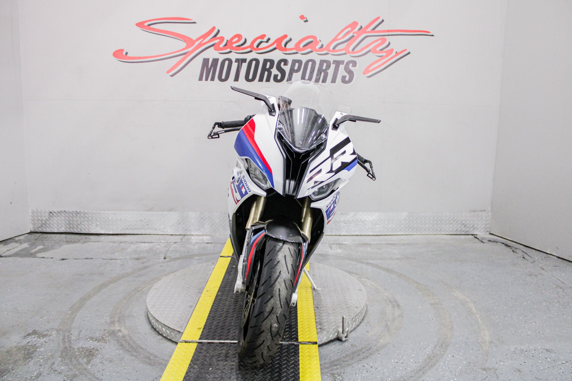 Front View - Photo 12