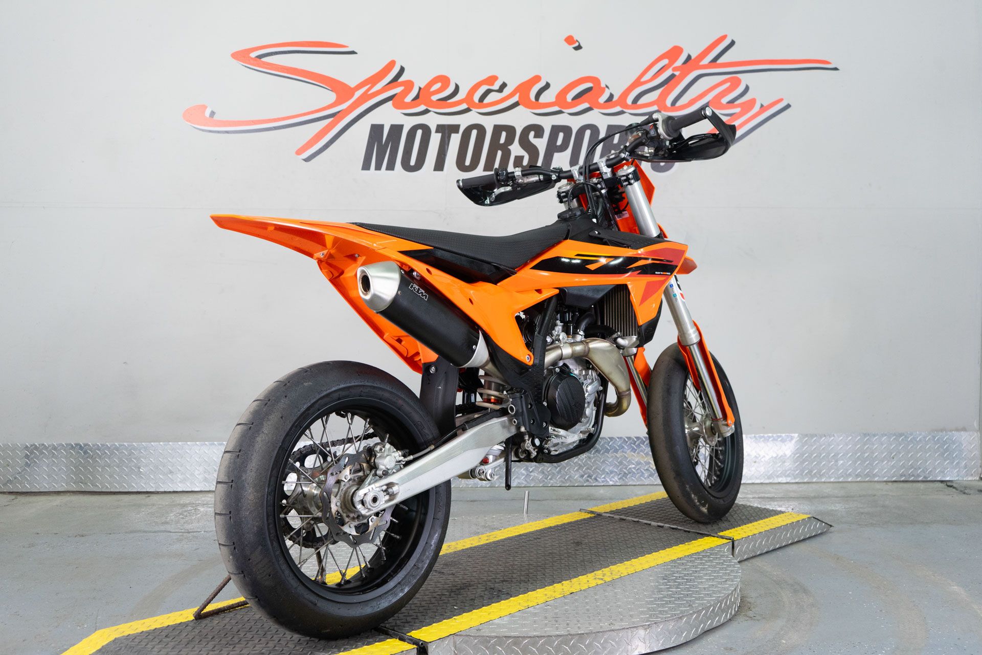2025 KTM 450 SMR in Sacramento, California - Photo 8