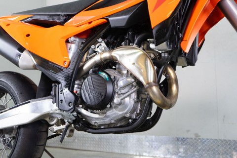 2025 KTM 450 SMR in Sacramento, California - Photo 12