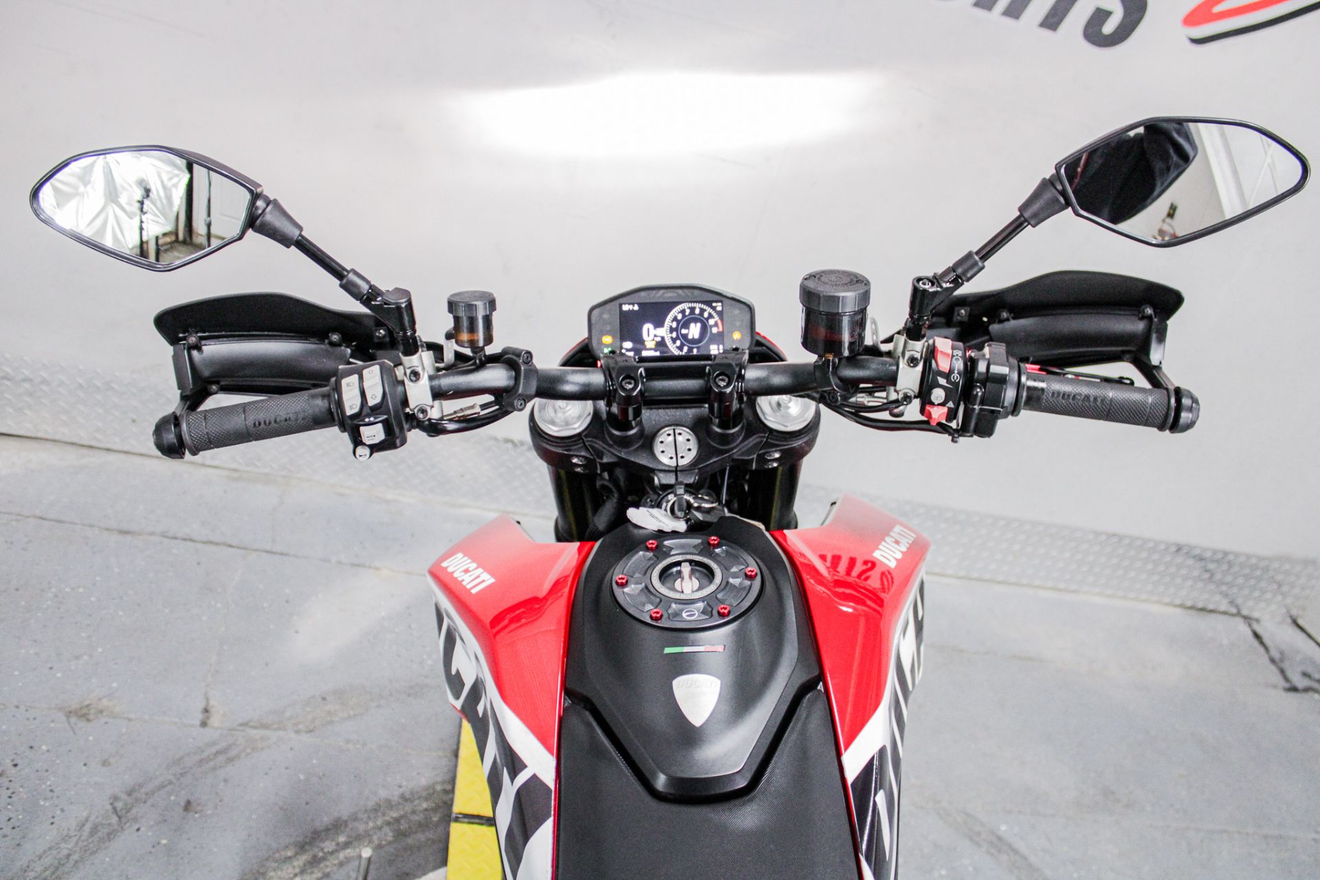 Dashboard - Photo 17