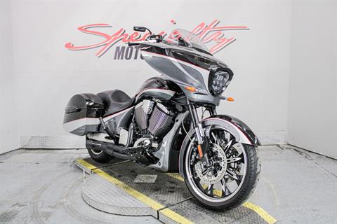 2015 Victory Magnum™ in Sacramento, California - Photo 12