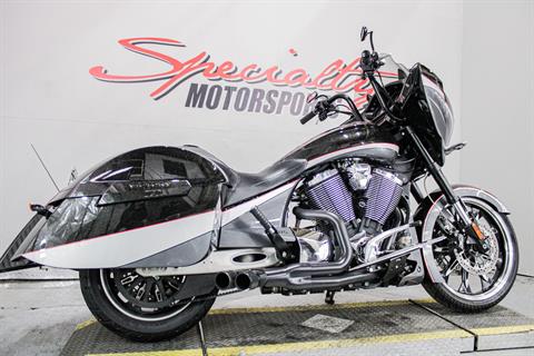 2015 Victory Magnum™ in Sacramento, California - Photo 14