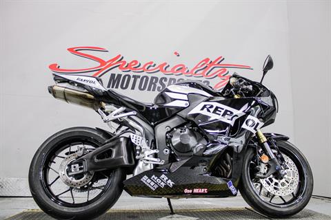 2022 Honda CBR600RR in Sacramento, California - Photo 13