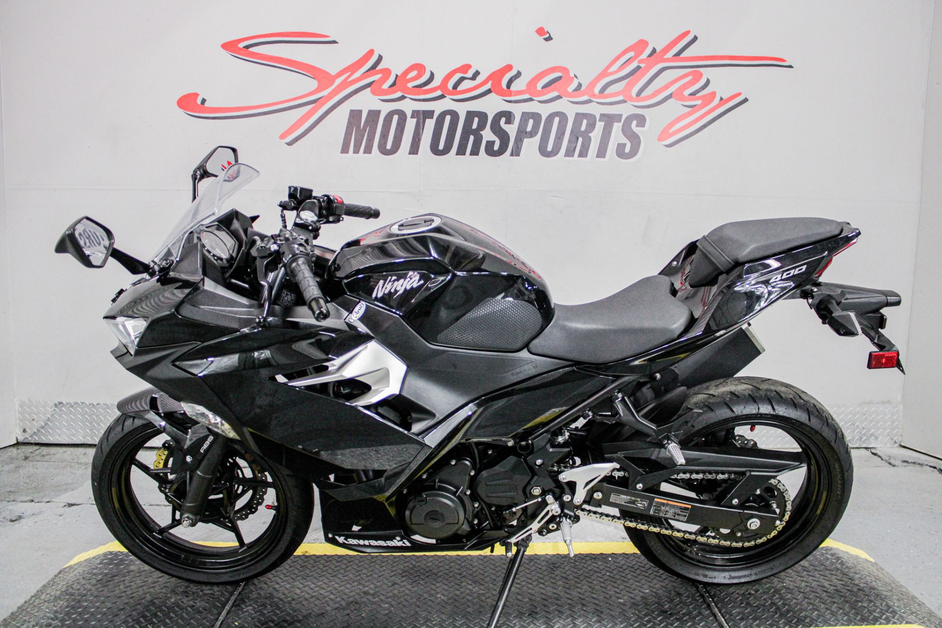 2019 Kawasaki Ninja 400 ABS in Sacramento, California - Photo 8