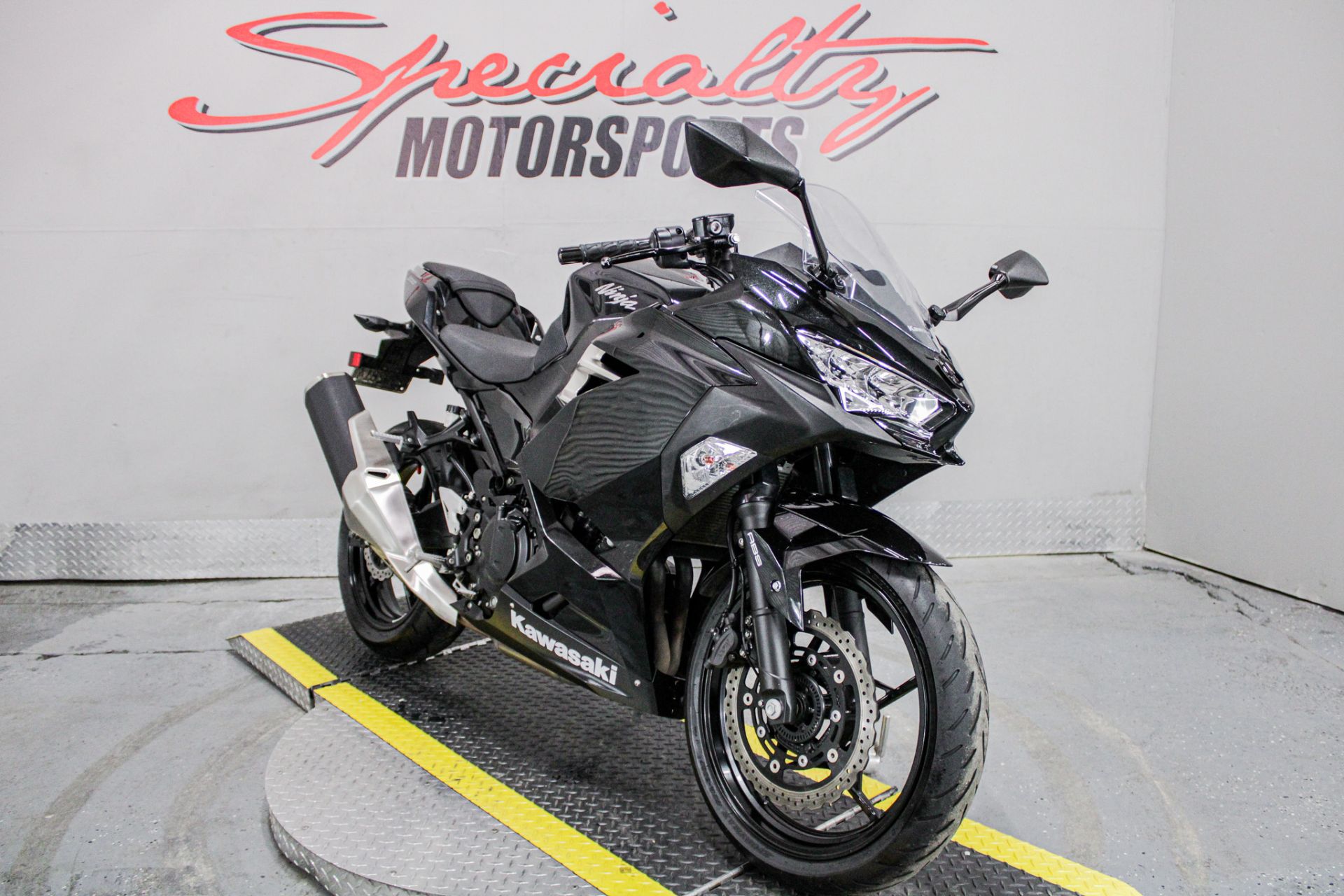 2019 Kawasaki Ninja 400 ABS in Sacramento, California - Photo 13