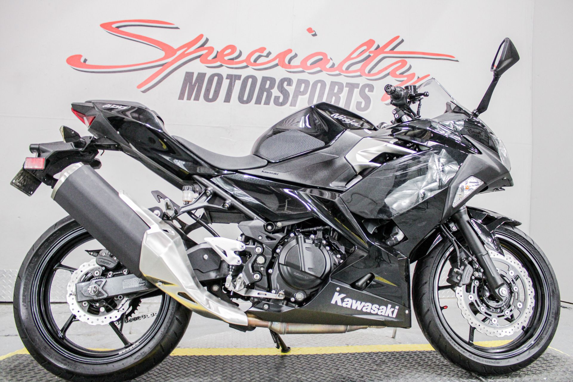 2019 Kawasaki Ninja 400 ABS in Sacramento, California - Photo 15