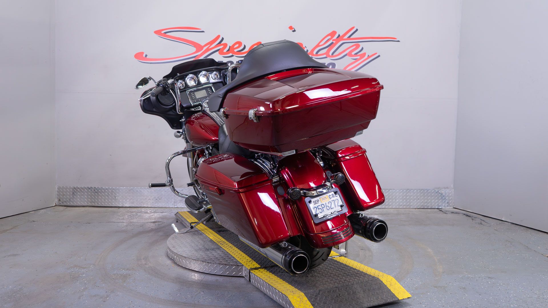 2017 Harley-Davidson Street Glide® in Sacramento, California - Photo 5