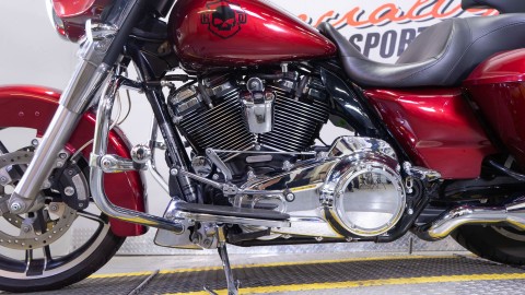 2017 Harley-Davidson Street Glide® in Sacramento, California - Photo 18