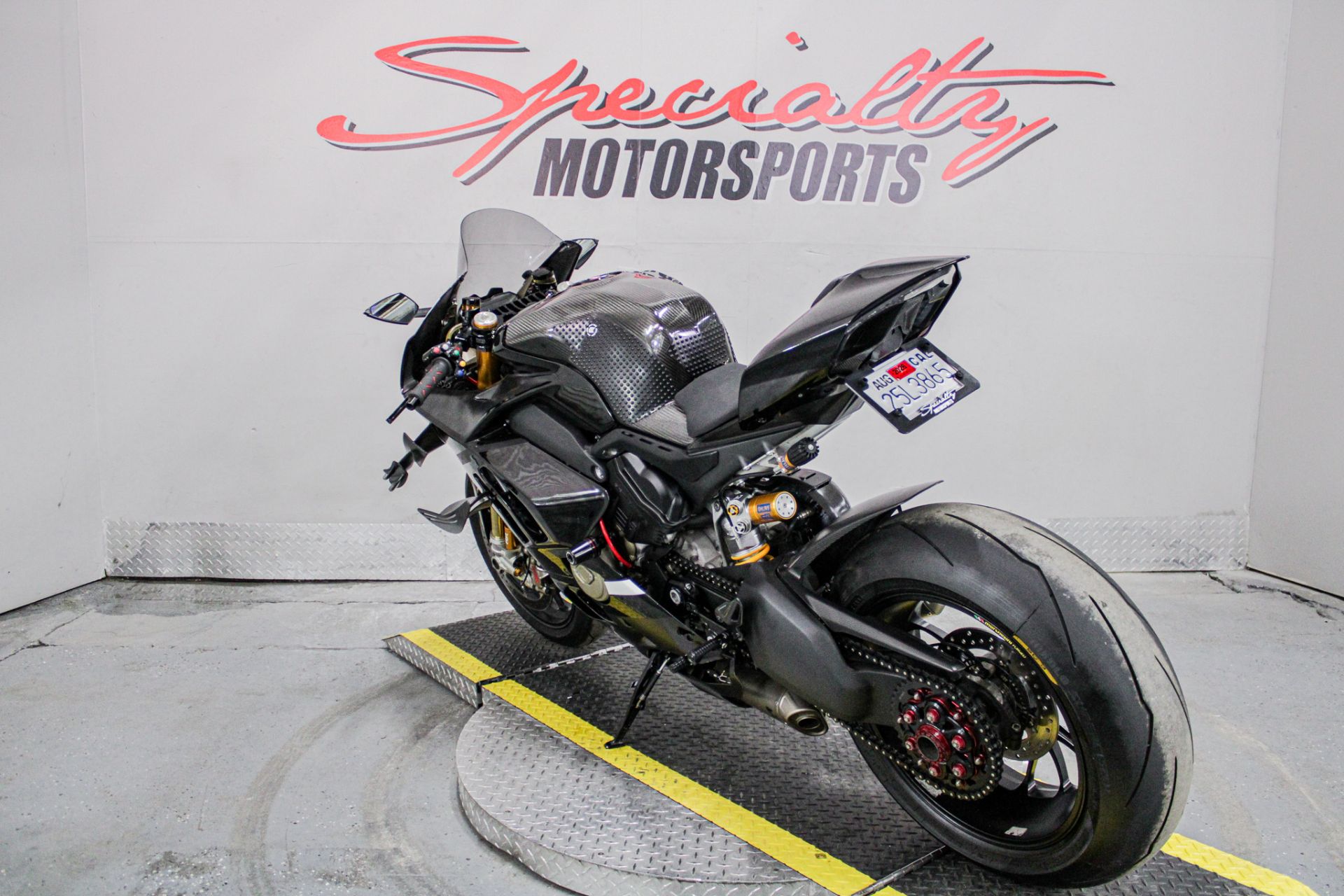 Rear Left Side Angle - Photo 7