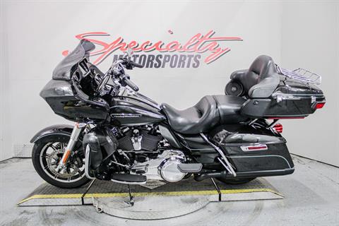 2017 Harley-Davidson Road Glide® Ultra in Sacramento, California - Photo 8