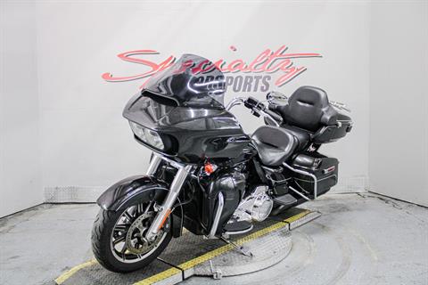 2017 Harley-Davidson Road Glide® Ultra in Sacramento, California - Photo 9