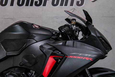 HON000962 - 2017 - Honda - CBR1000RR ABS  Right Handle Bars - Photo 2