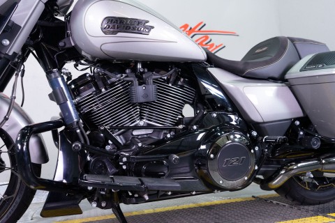2023 Harley-Davidson CVO™ Street Glide® in Sacramento, California - Photo 12