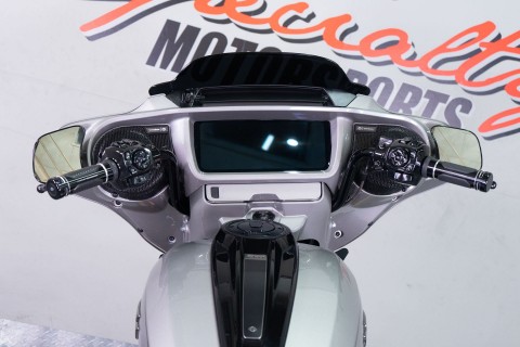 2023 Harley-Davidson CVO™ Street Glide® in Sacramento, California - Photo 15