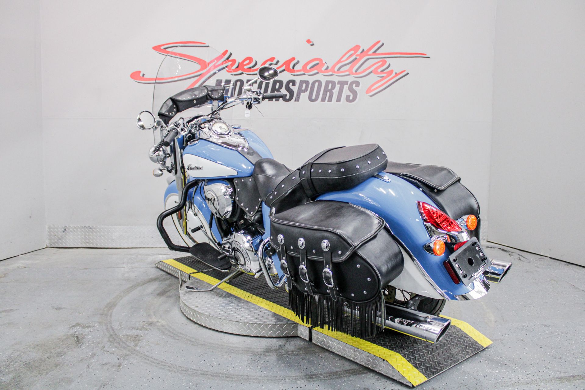 Rear Left Side Angle - Photo 7