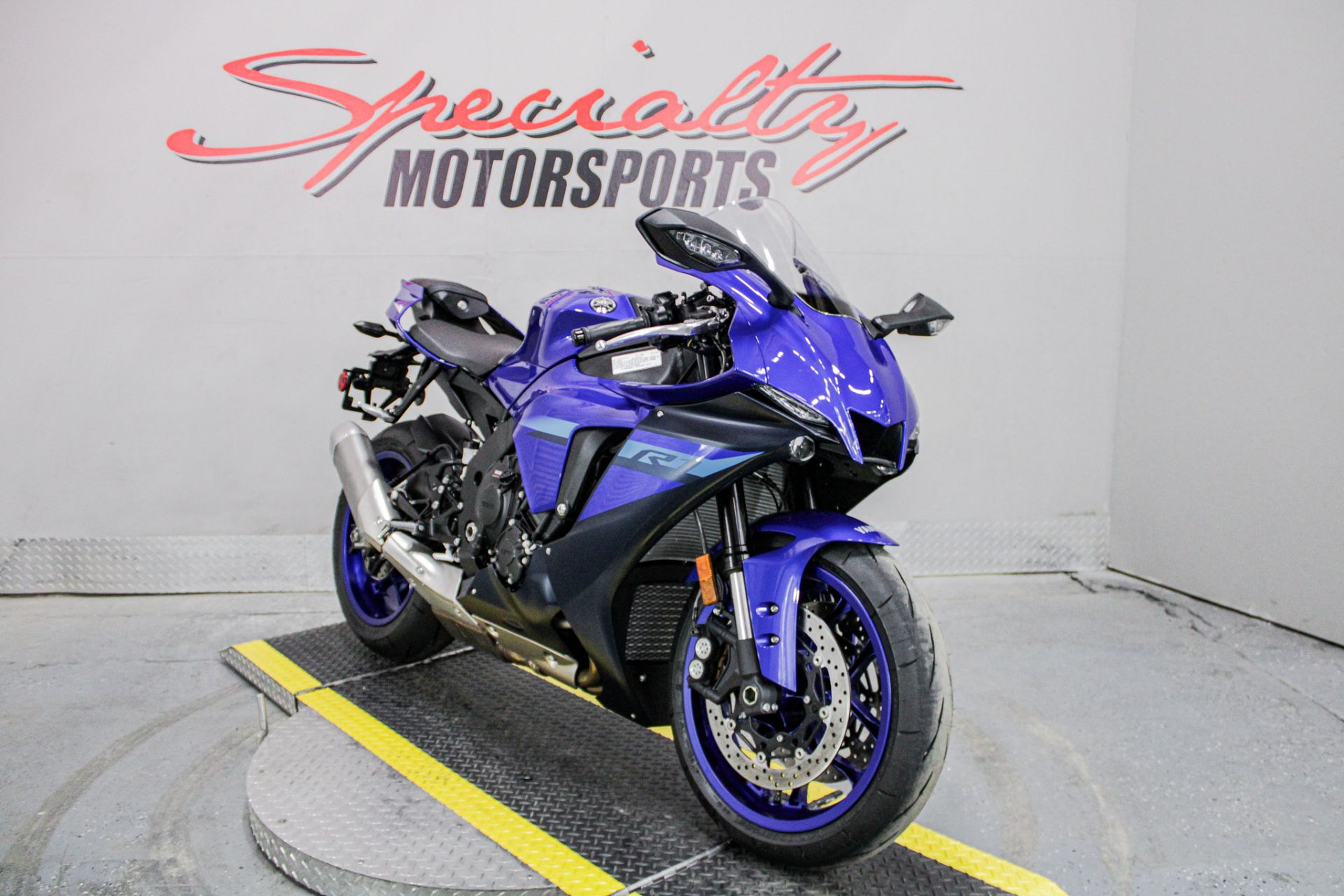 2024 Yamaha YZF-R1 in Sacramento, California - Photo 13