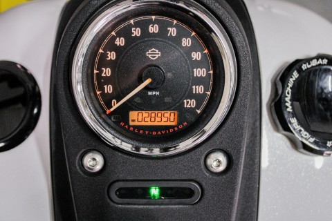 2016 Harley-Davidson DYNA STREET BOB in Sacramento, California - Photo 18