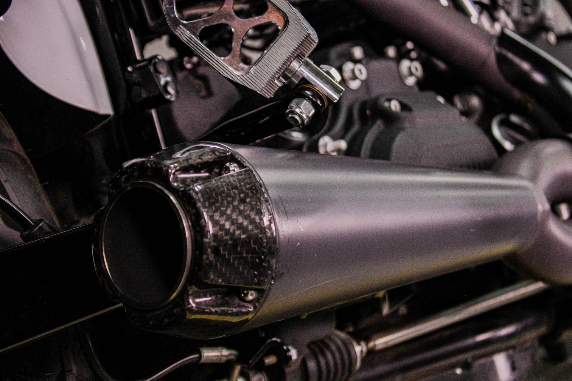 2016 Harley-Davidson DYNA STREET BOB in Sacramento, California - Photo 16