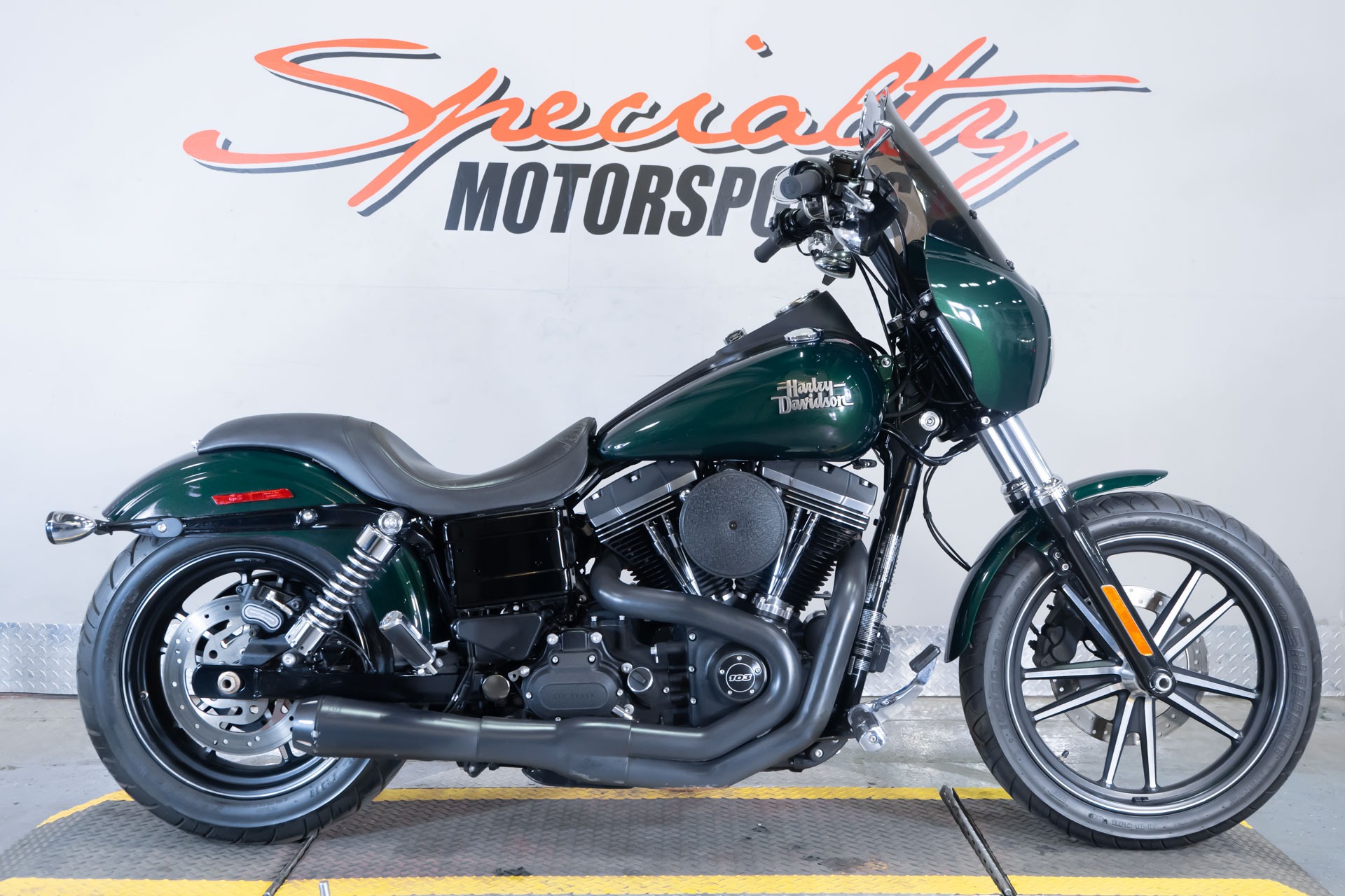 2016 Harley-Davidson DYNA STREET BOB