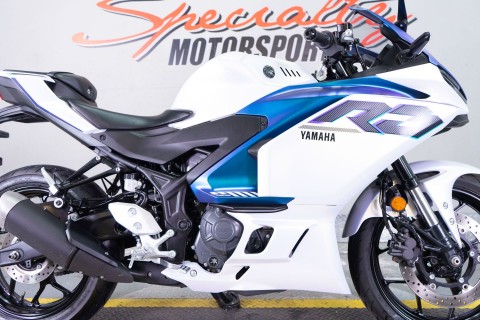 2025 Yamaha YZF-R3 in Sacramento, California - Photo 9