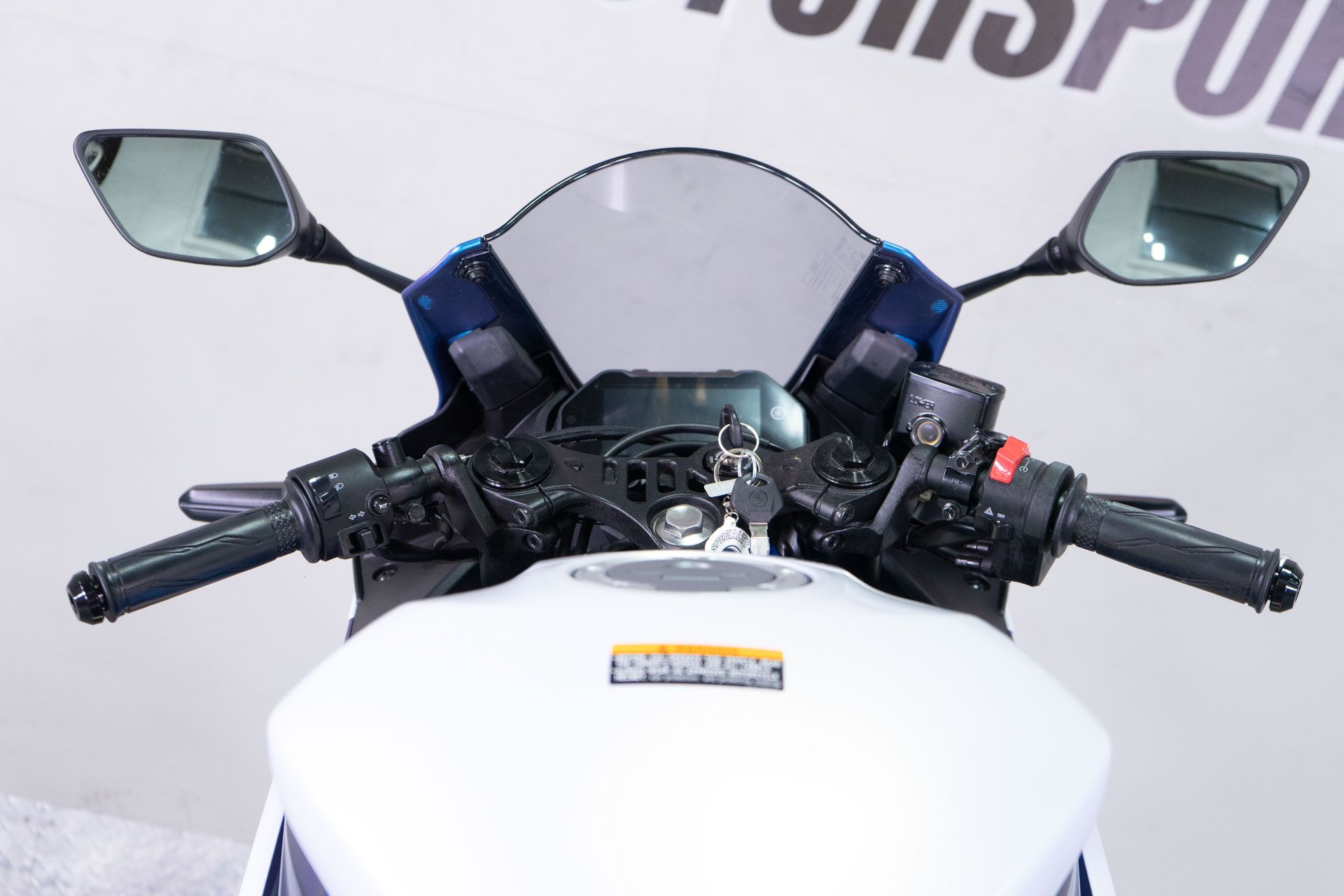 2025 Yamaha YZF-R3 in Sacramento, California - Photo 15