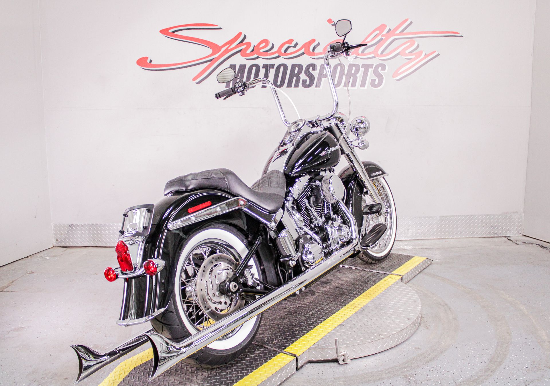 2016 Harley-Davidson Softail® Deluxe in Sacramento, California - Photo 5