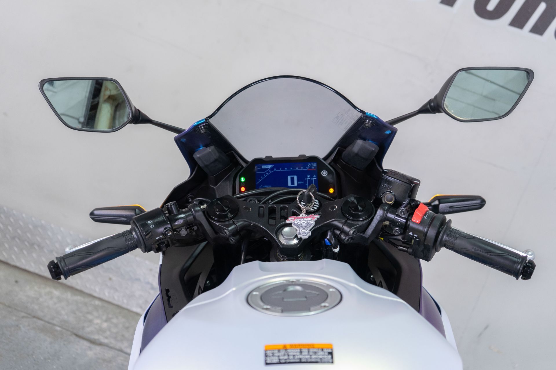 2025 Yamaha YZF-R3 in Sacramento, California - Photo 15