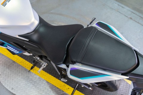 2025 Yamaha YZF-R3 in Sacramento, California - Photo 18