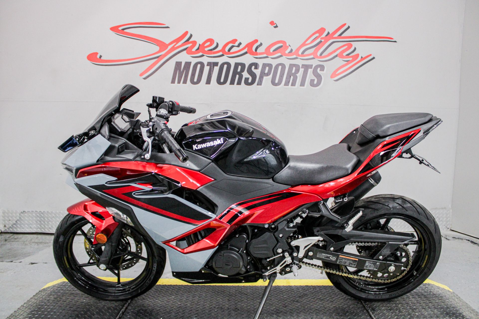 2024 Kawasaki Ninja 500 in Sacramento, California - Photo 8