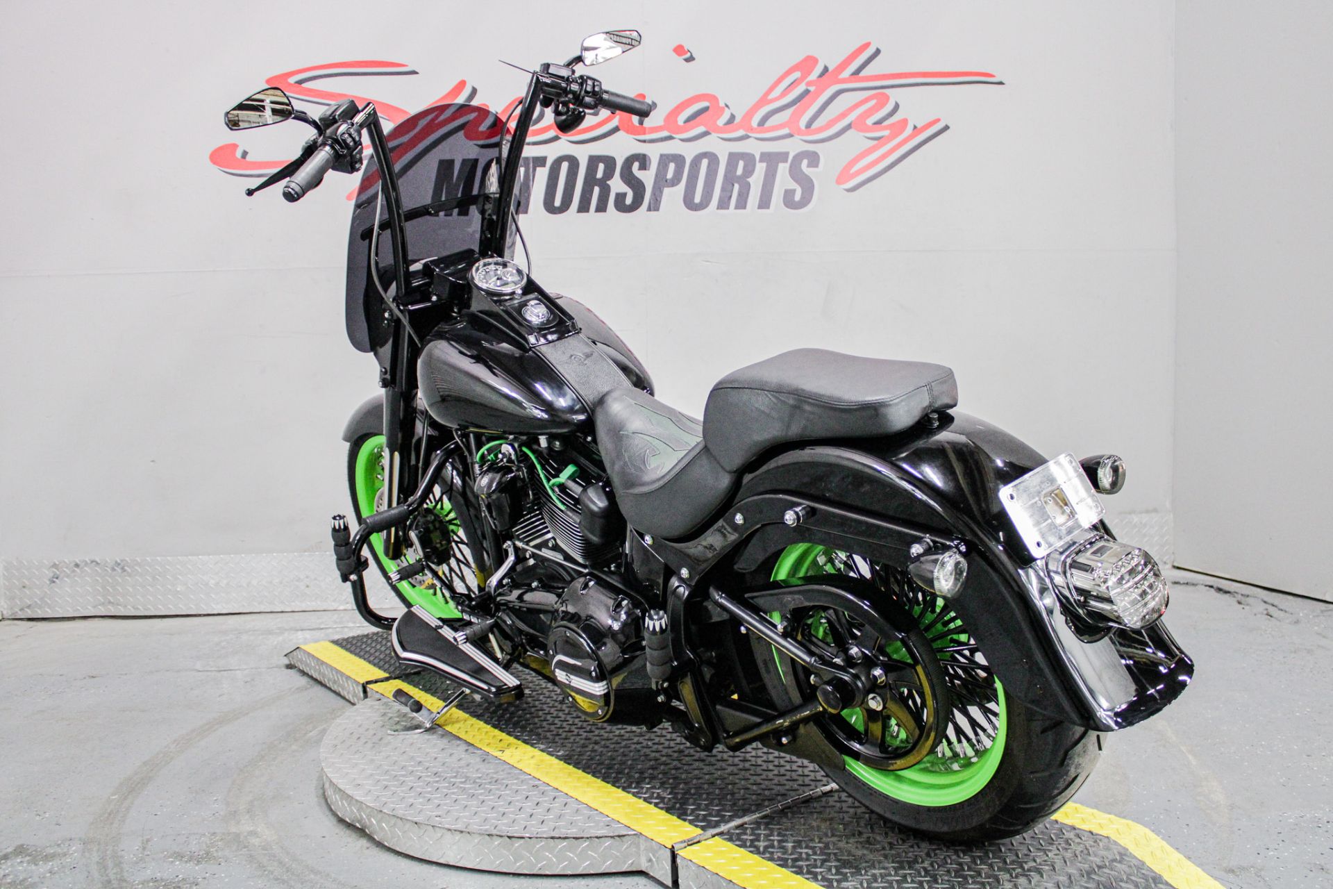 Rear Left Side Angle - Photo 9