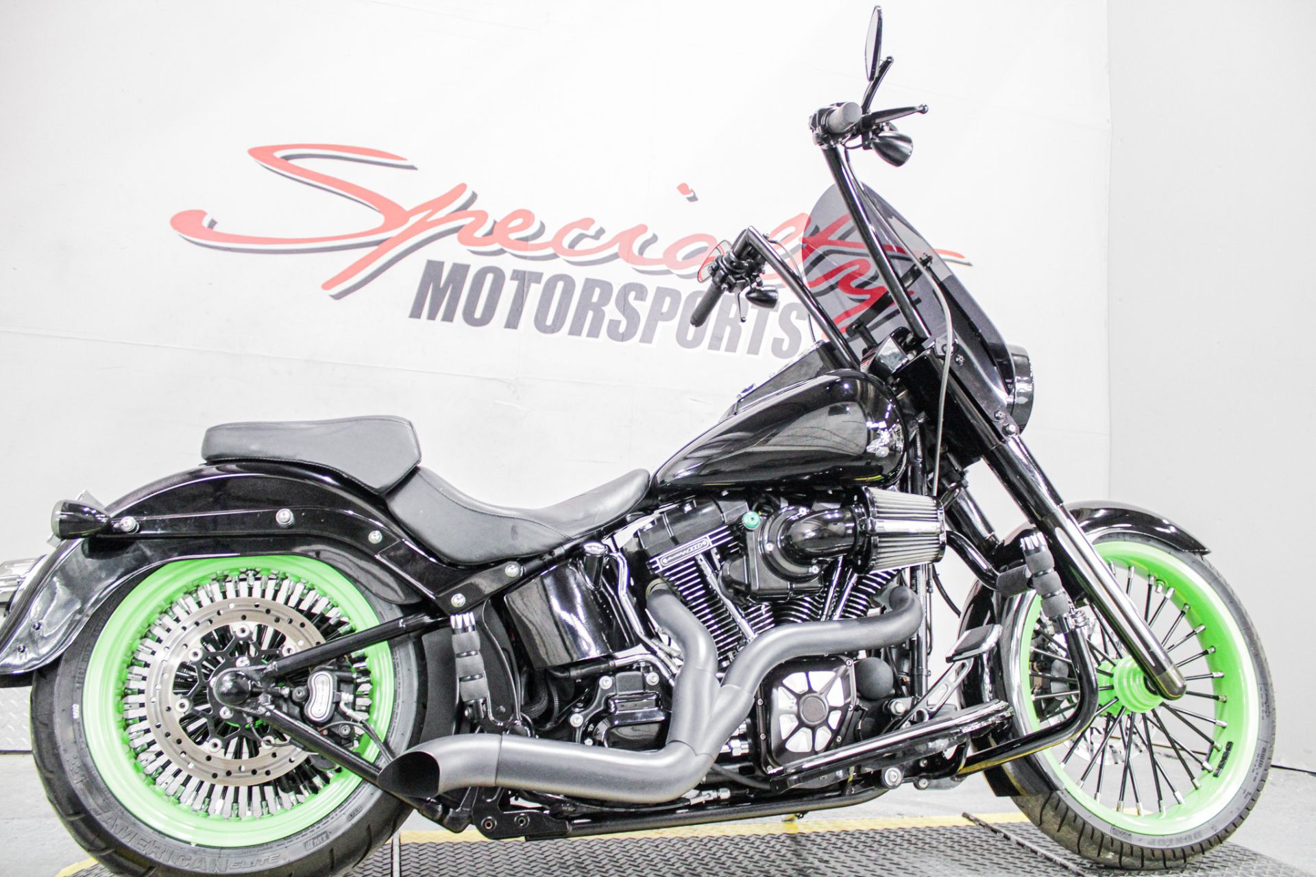 Lower Right Side Angle - Photo 17