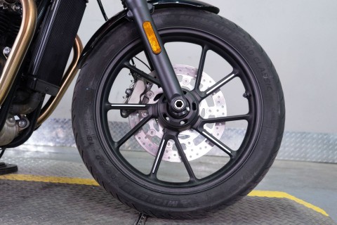 2023 Triumph Speed Twin 900 Chrome Edition in Sacramento, California - Photo 7