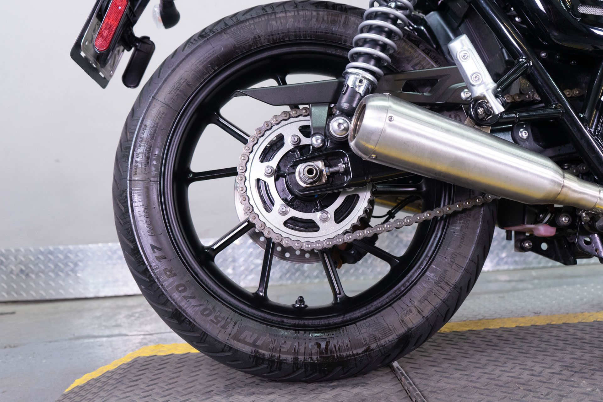 2023 Triumph Speed Twin 900 Chrome Edition in Sacramento, California - Photo 8