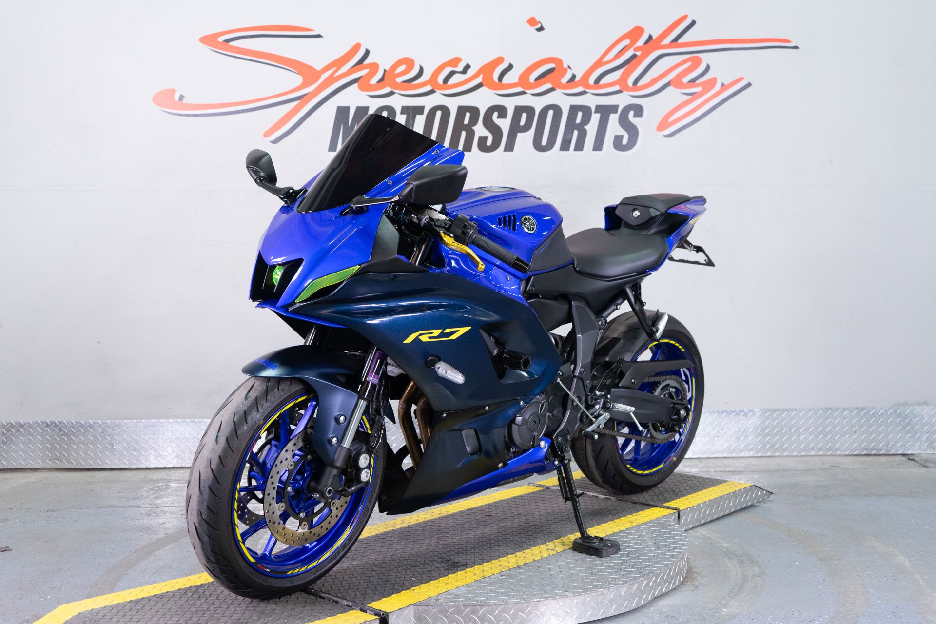 2023 Yamaha YZF-R7 in Sacramento, California - Photo 3
