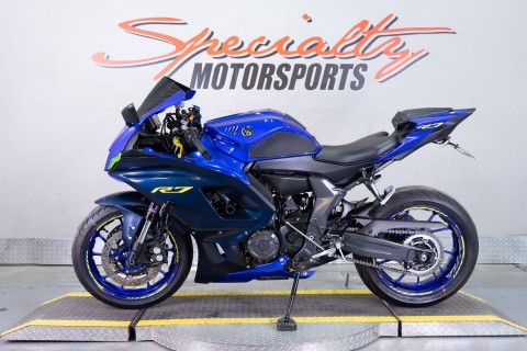 2023 Yamaha YZF-R7 in Sacramento, California - Photo 4