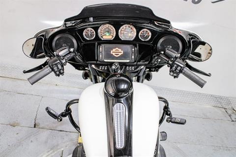 2018 Harley-Davidson Street Glide® Special in Sacramento, California - Photo 16