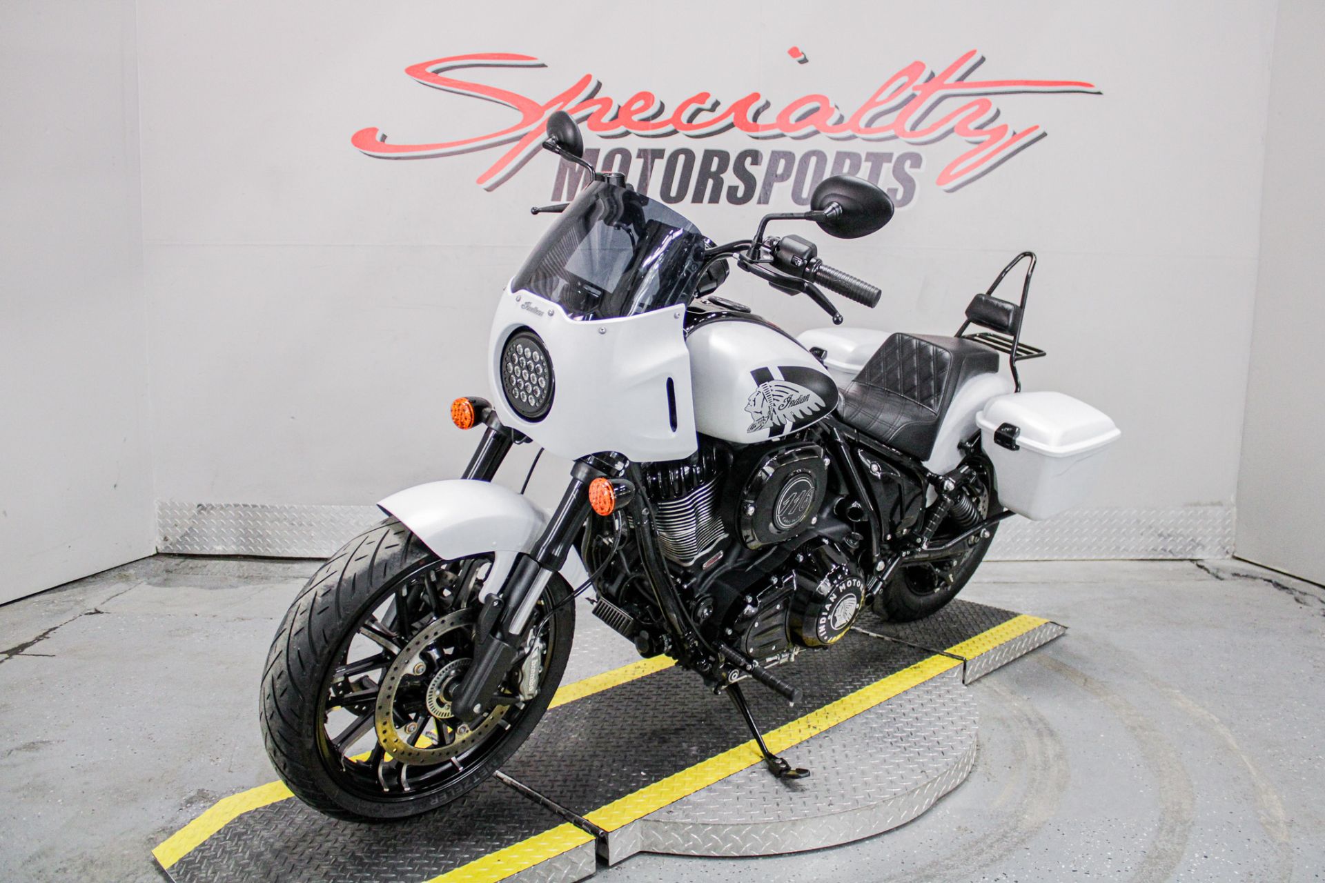 2025 Indian Motorcycle Sport Chief in Sacramento, California - Photo 10