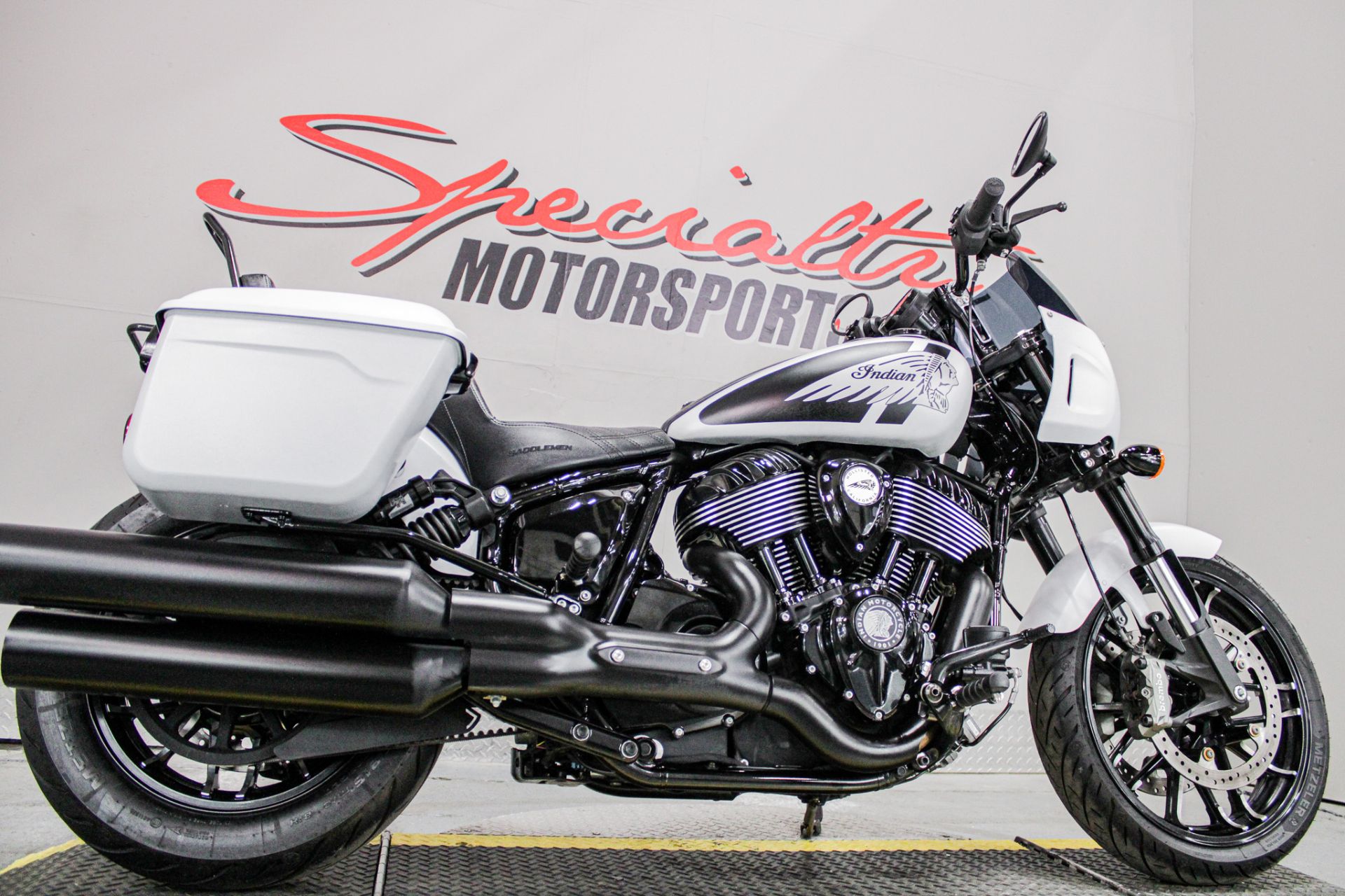 2025 Indian Motorcycle Sport Chief in Sacramento, California - Photo 15