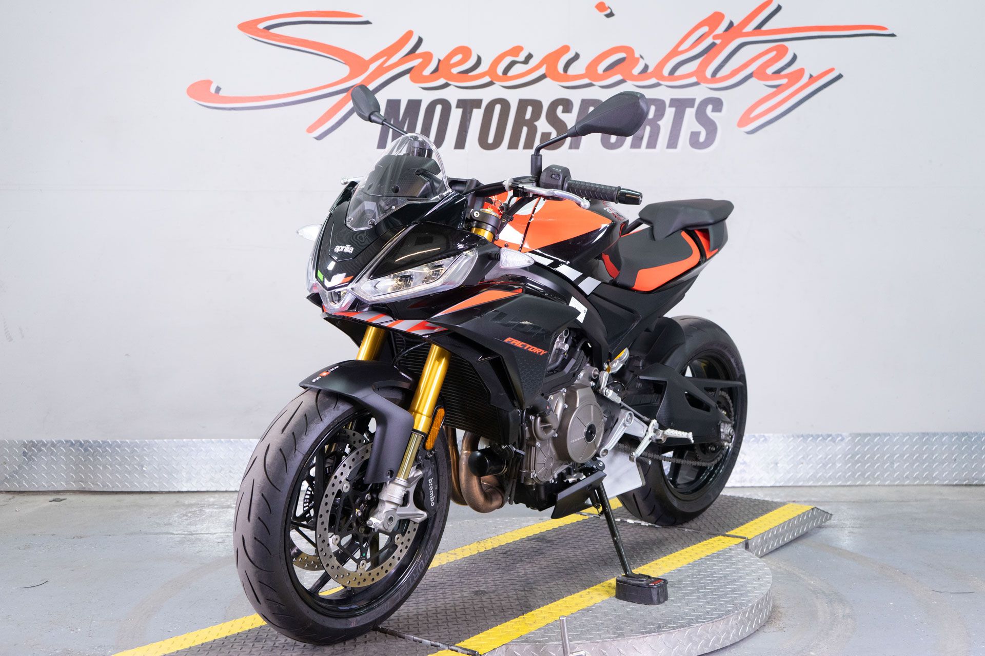 2026 Aprilia Tuono 660 Factory in Sacramento, California - Photo 3