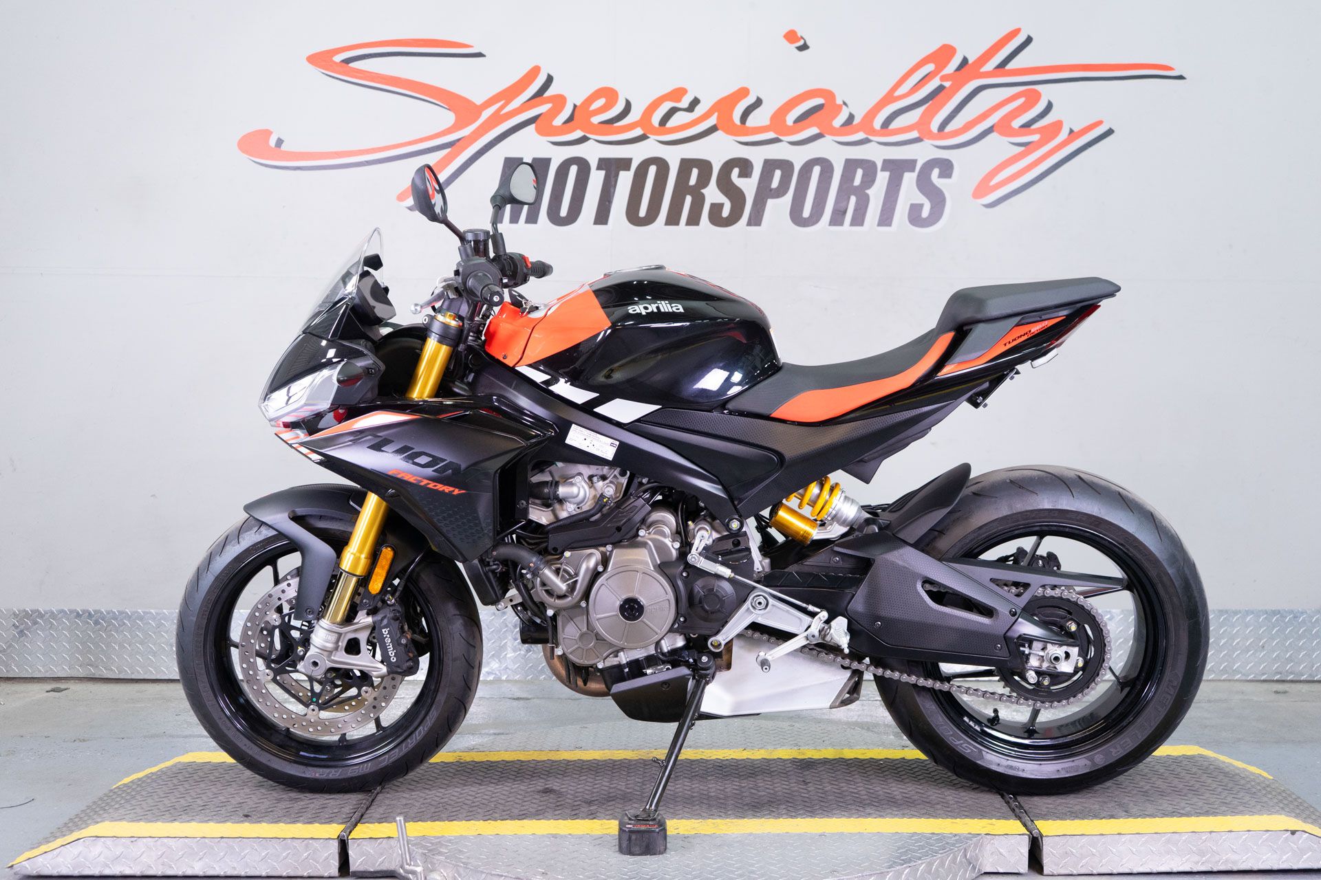 2026 Aprilia Tuono 660 Factory in Sacramento, California - Photo 4
