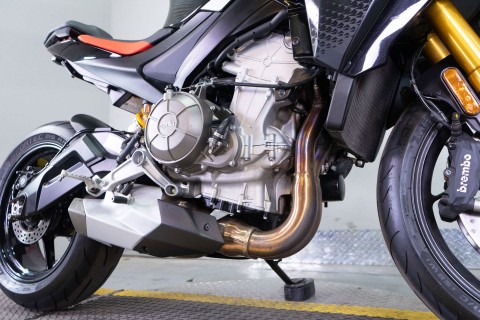 2026 Aprilia Tuono 660 Factory in Sacramento, California - Photo 10